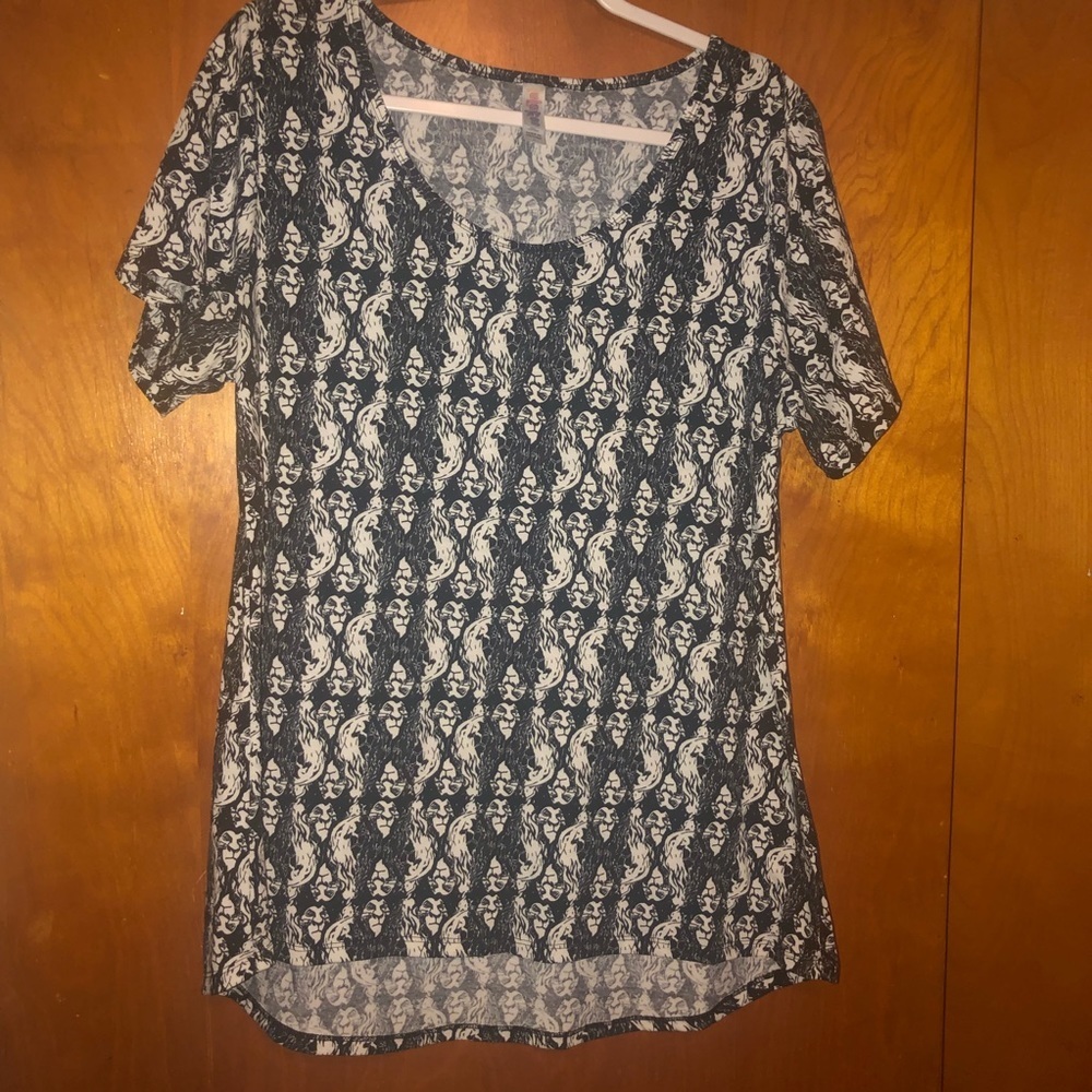 Lularoe Disney Villain Scar Lion King Irma Shirt L